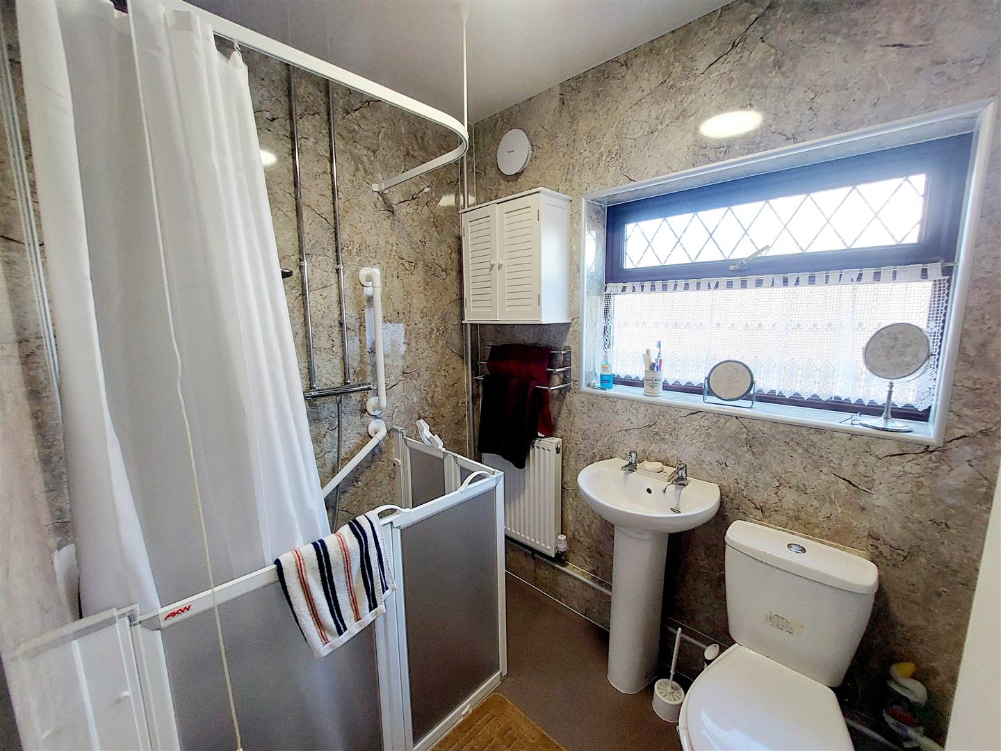 Heol Nantlais, Gorseinon, Swansea, SA4 4LS